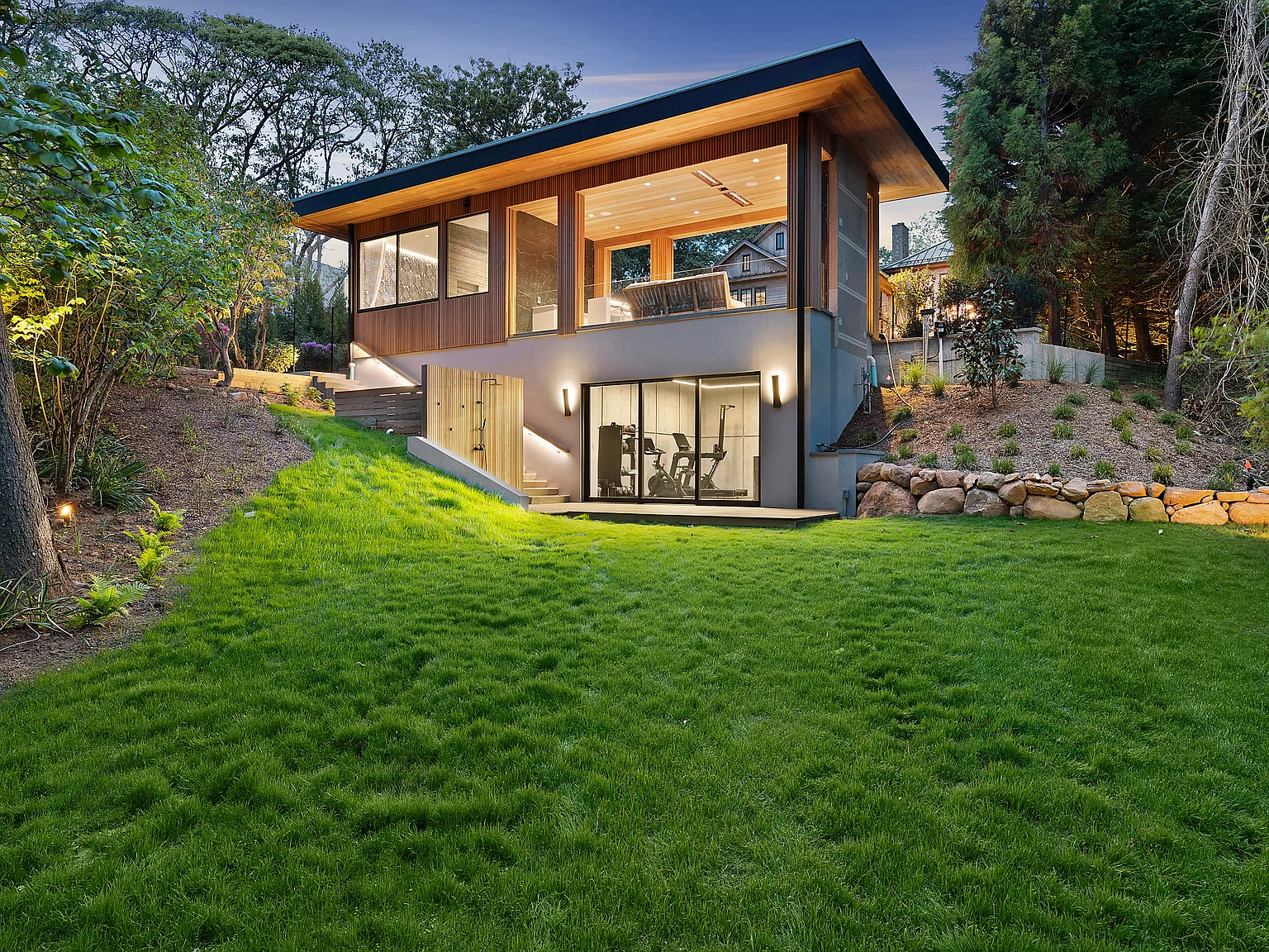 Mtk Modern-New Pool House Suite — Photo 4