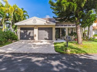 13 Hawthorne Ln, Boynton Beach, FL 33426