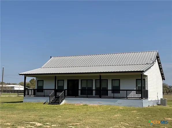 958 Fm 318 E, Yoakum, TX 77995