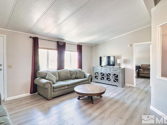 5th image of 6 Thurston Way