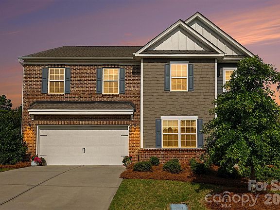 3rd image of 16823 Cozy Cove Rd