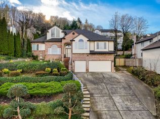 9818 SE Clatsop St, Portland, OR 97266