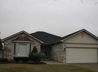 35690 Wellston Ave, Sterling Heights, MI 48312