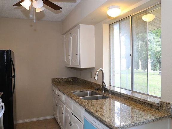 3rd image of 1444 Eastside Dr