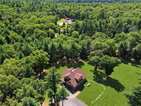 4th image of 225 Rice City Rd