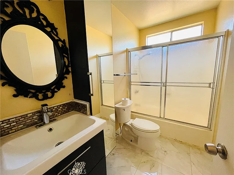 217 Tamarisk St — Photo 5