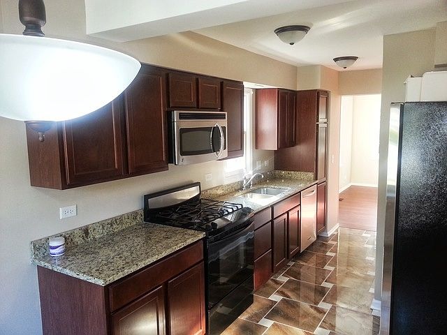 2nd image of 1106 Riverwood Dr