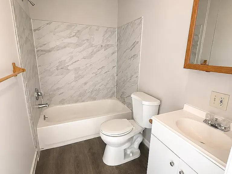 348 S 6th St #2A — Photo 6