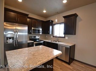 1113 N Mossy Oak Ave, Sioux Falls, SD 57103
