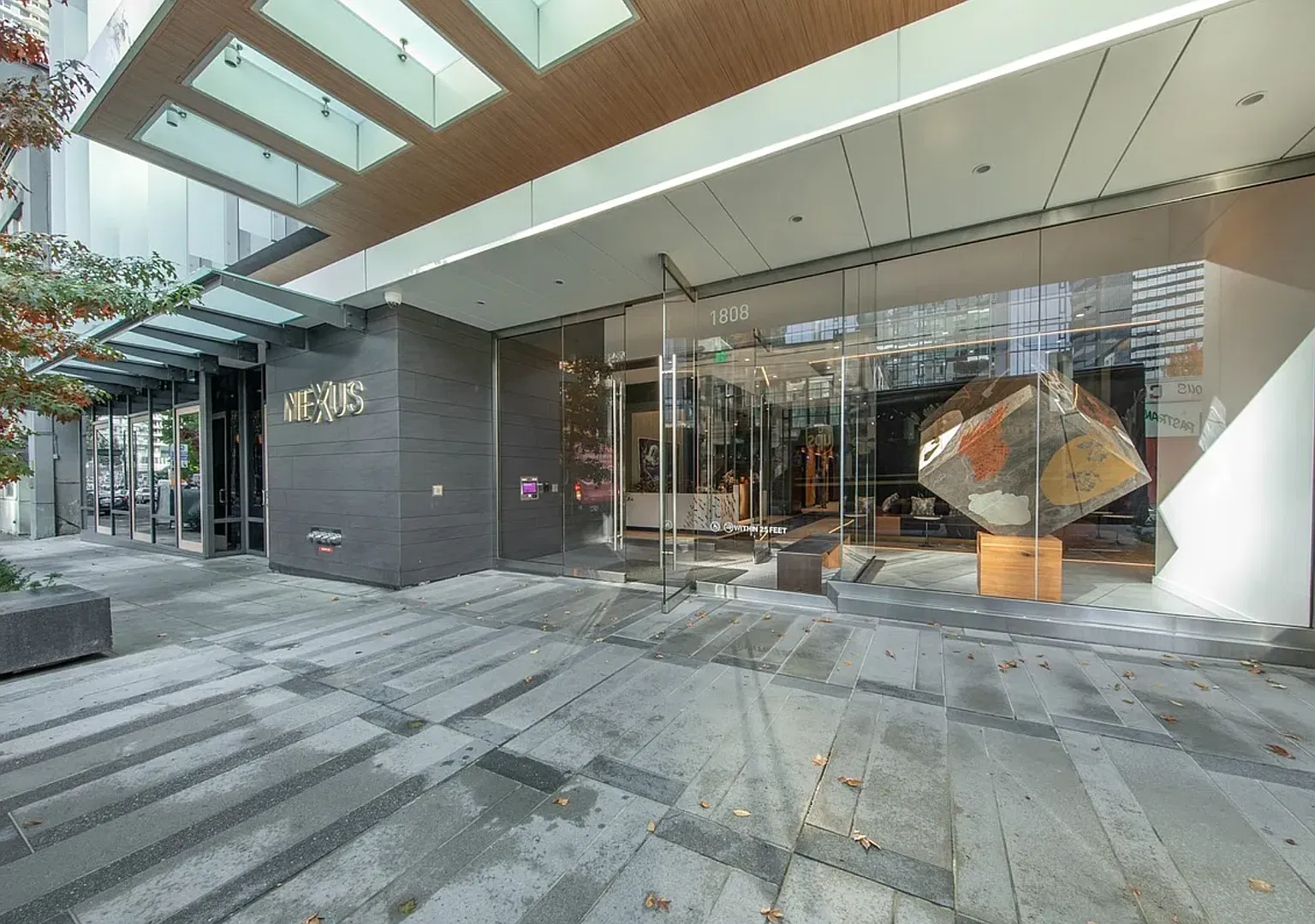 Sophisticated Studio in the Heart of Downtown Seattle — Photo 1
