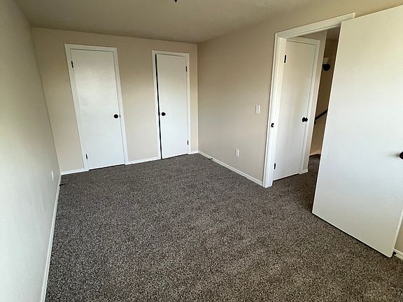 4th image of 319 W Vandament Ave