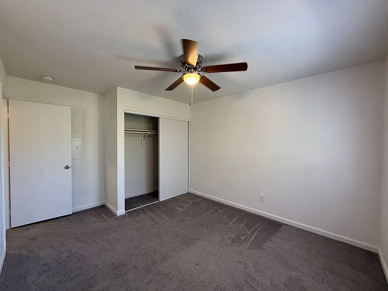524 E Avenue Q12 #16 — Photo 11