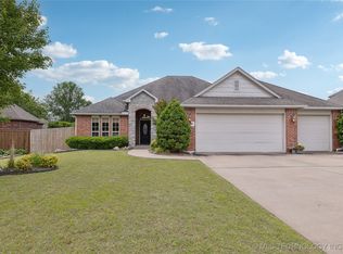 1305 E Uniontown St, Broken Arrow, OK 74012