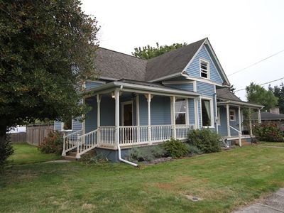 704 9th Ave SE, Puyallup, WA, 98372