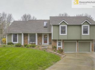10100 Halsey St, Lenexa, KS 66215