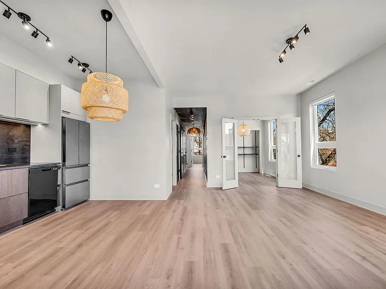 3701 W Dickens Ave #1 — Photo 5