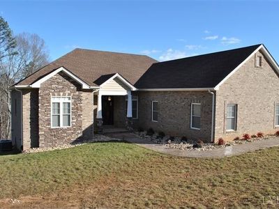 464 Runner Stone Dr, Evington, VA, 24550