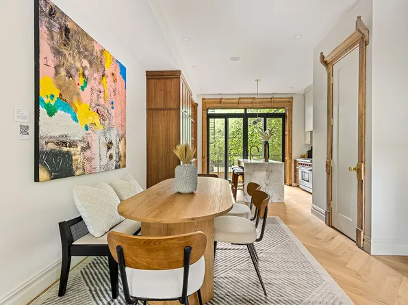 370 Hancock Street image 3 of 16