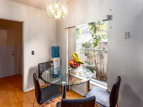 4th image of 2863 Burwood Ave #2