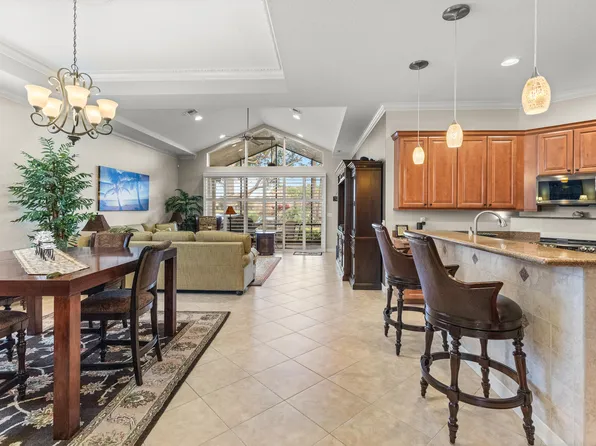 8848 Champions Way, Port St Lucie, FL 34986