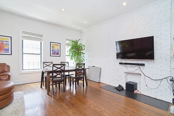 Rented by Living New York | media 23