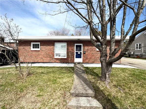 15 Corkery St #13, Saint John, NB E2K 2Z5