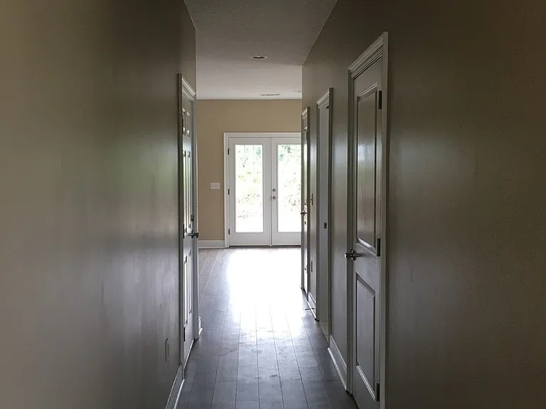 407 Judy Pl — Photo 3