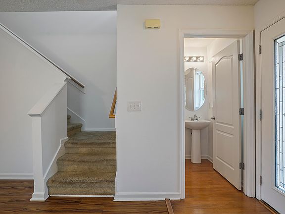 4th image of 660 Picasso Ave