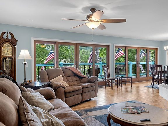 5th image of 516 Magnolia Ct