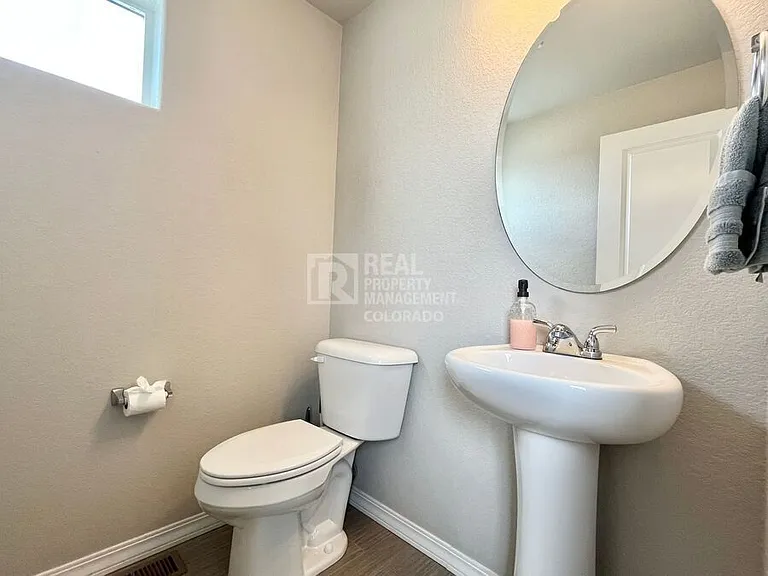 4424 Samaritan Loop — Photo 9