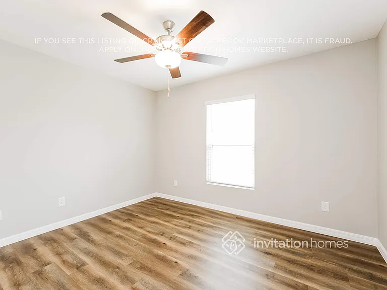 402 Kostner St — Photo 12