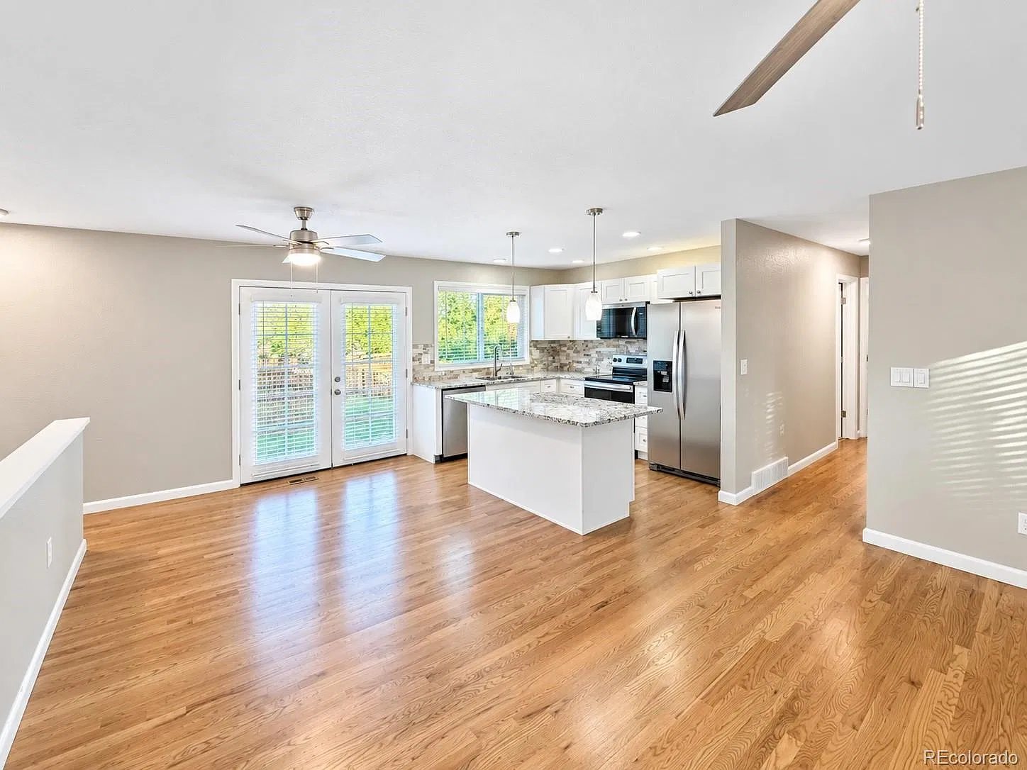 4 bed, 2.0 bath, 1814 sqft, $3,400 — Photo 4