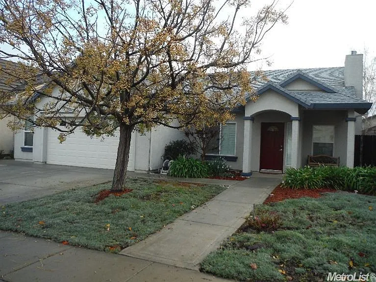 785 Laugenour Dr photo 1