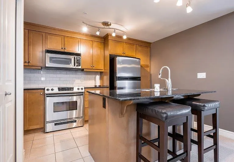 920 5th Ave SW #1002 — Photo 6