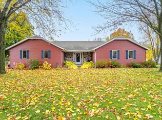 1833 Mac Ct, Green Bay, WI 54311