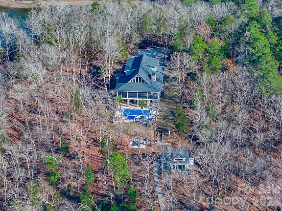 5th image of 2207C Horton Ln