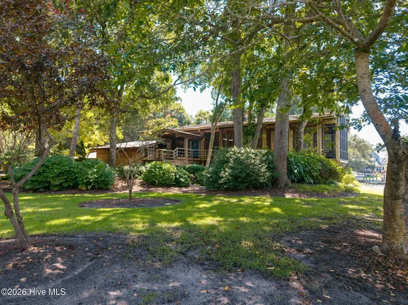 159 Loblolly Drive, Pine Knoll Shores, NC 28512