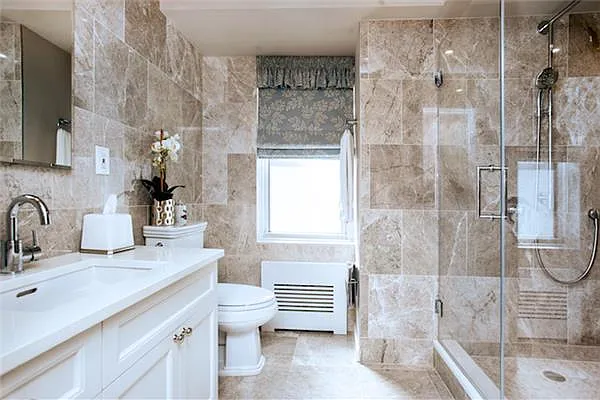 Sold by R New York | media 12