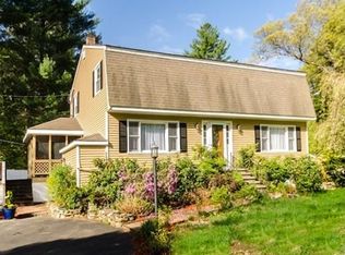 91 Foster Rd, Tewksbury, MA 01876