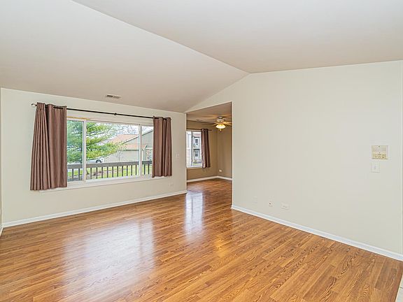 3rd image of 330 Wethington Dr Unit D