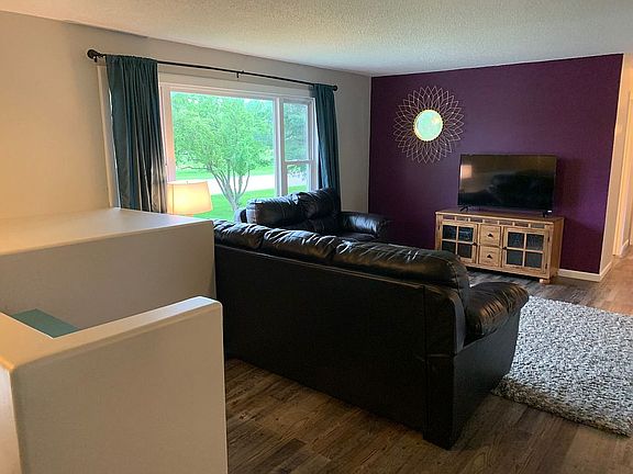 3rd image of 1308 Pelican Ln