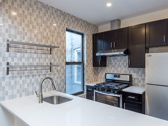 002_1723_madison_street_unit_3-11
