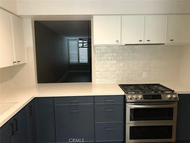3333 Primera Ave #B — Photo 7