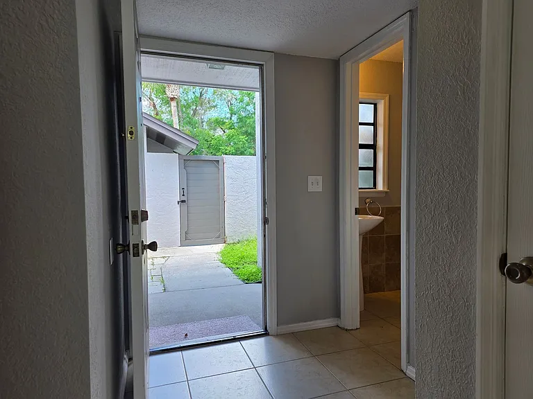 162 Olive Tree Cir — Photo 7