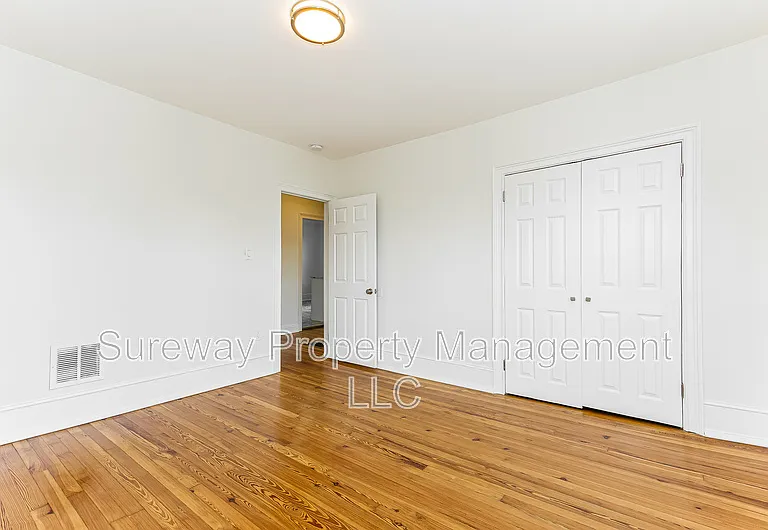 114 Walnut St — Photo 9