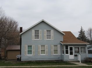 406 W 2nd St, Ligonier, IN 46767