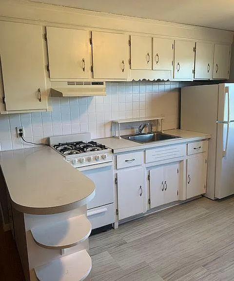 180 Tyngsboro Rd #10 — Photo 4