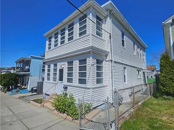 22 Alto St, Cranston, RI 02920