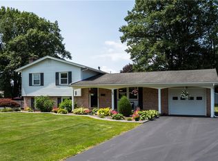 56 Daunton Dr, Rochester, NY 14624