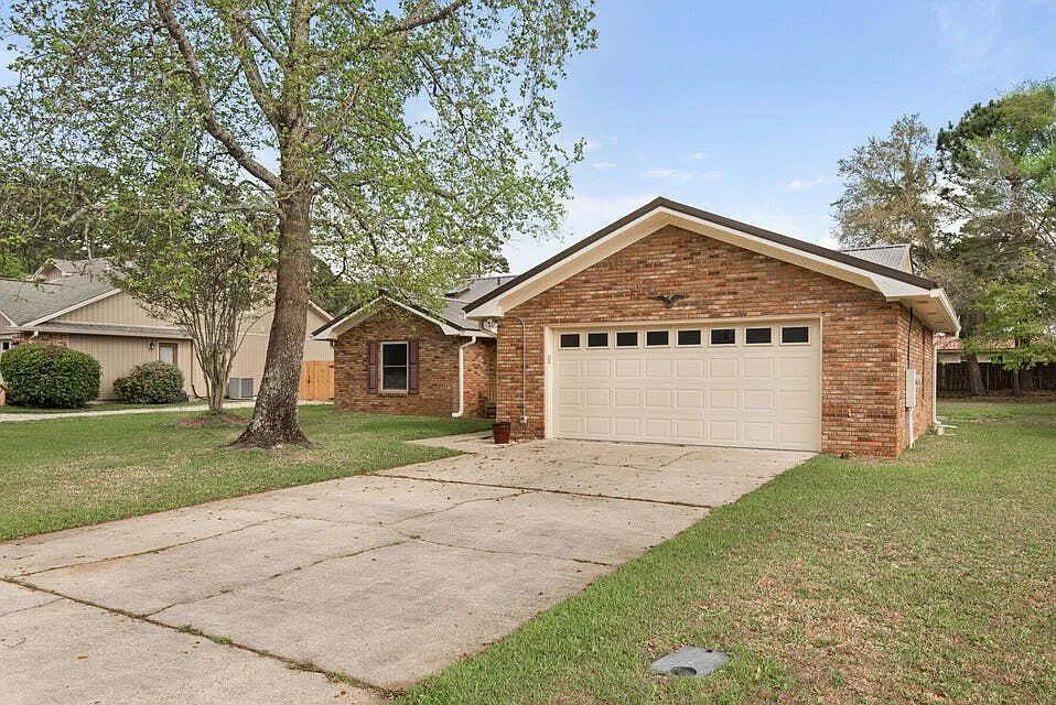 780 Overbrook Dr